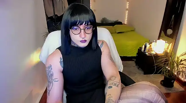 ShiiraVelkor online show from 02-18-25, 10:16