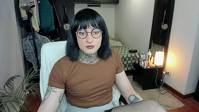 ShiiraVelkor online show from 09-12-25, 09:42