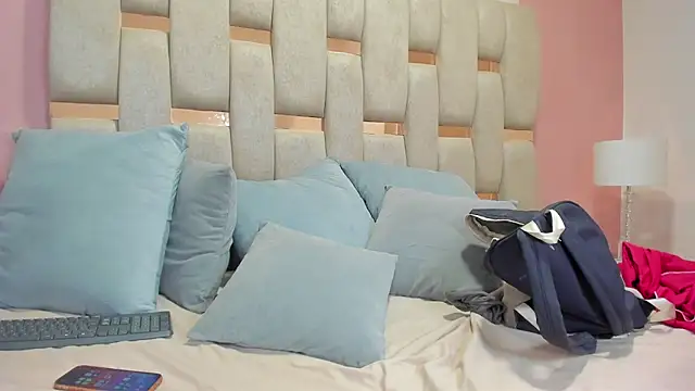 nicole fisherr online show from 04-03-26, 05:49