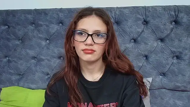 Snapshot of LARICSABLUE chatting on 02-03-26, 07:13 LARICSABLUE online show from 02-03-26, 07:13