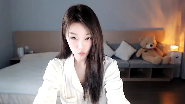 Lucky-baby online show from 02-19-25, 01:39