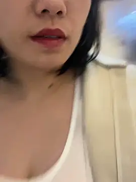 Snapshot of Bella0815 chatting on 12-26-24, 06:52 Bella0815 online show from 12-26-24, 06:52