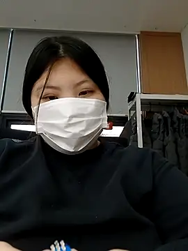 hello098712 online show from 10-17-25, 03:31