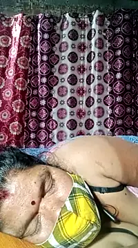 Snapshot of Hot_Falguni chatting on 02-17-25, 07:31 Hot Falguni online show from 02-17-25, 07:31
