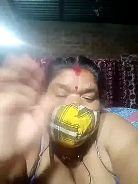 Snapshot of Hot_Falguni chatting on 02-19-25, 04:55 Hot Falguni online show from 02-19-25, 04:55