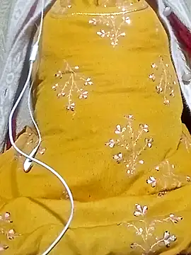 Snapshot of Hot_Falguni chatting on 02-24-25, 08:06 Hot Falguni online show from 02-24-25, 08:06