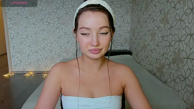 Lissa Cristal online show from 05-17-26, 11:17