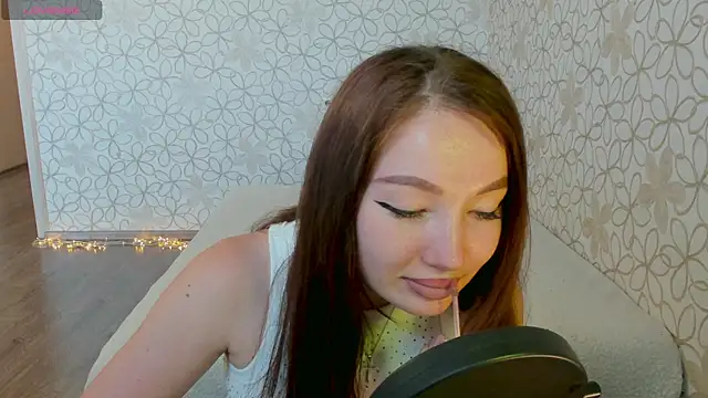 Snapshot of Lissa_Cristal chatting on 07-14-26, 11:38 Lissa Cristal online show from 07-14-26, 11:38