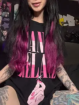 MissMidnightUK online show from 03-22-26, 11:41