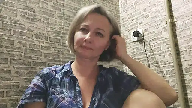 Snapshot of EdithManning chatting on 01-08-25, 05:05 EdithManning online show from 01-08-25, 05:05