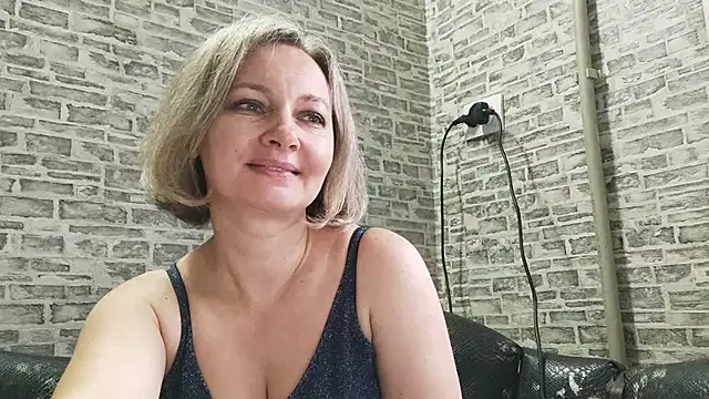 Snapshot of EdithManning chatting on 01-28-25, 11:17 EdithManning online show from 01-28-25, 11:17