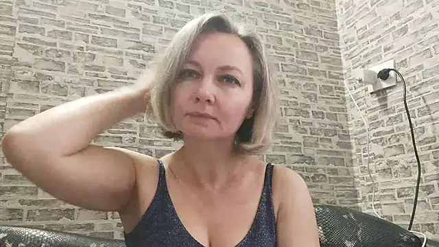 Snapshot of EdithManning chatting on 01-30-25, 07:39 EdithManning online show from 01-30-25, 07:39