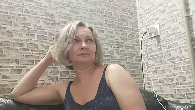 Snapshot of EdithManning chatting on 01-30-25, 02:15 EdithManning online show from 01-30-25, 02:15