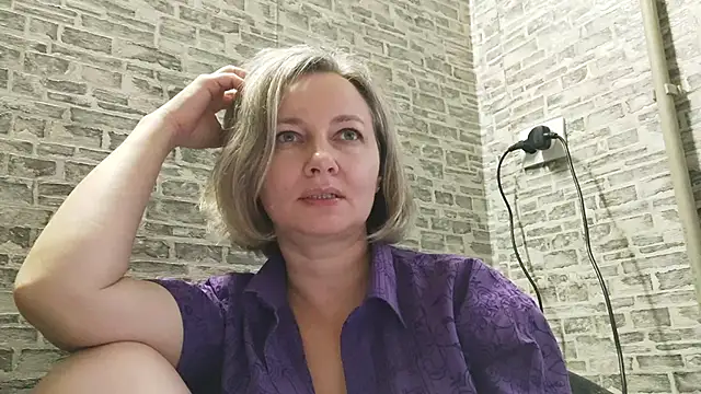 Snapshot of EdithManning chatting on 02-01-25, 01:51 EdithManning online show from 02-01-25, 01:51