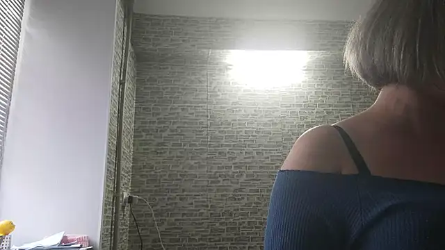 Snapshot of EdithManning chatting on 02-06-25, 12:48 EdithManning online show from 02-06-25, 12:48