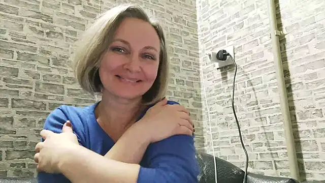 Snapshot of EdithManning chatting on 02-11-25, 03:29 EdithManning online show from 02-11-25, 03:29