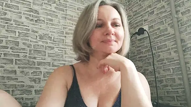 Snapshot of EdithManning chatting on 02-27-25, 06:07 EdithManning online show from 02-27-25, 06:07