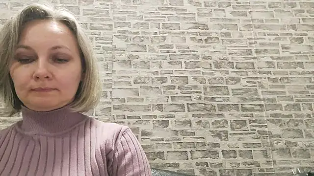 Snapshot of EdithManning chatting on 02-27-25, 03:15 EdithManning online show from 02-27-25, 03:15