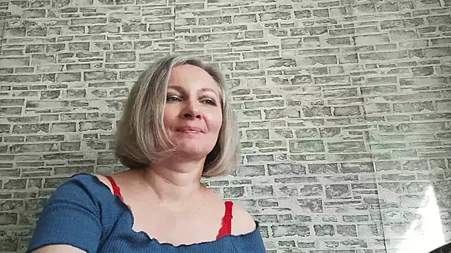 Snapshot of EdithManning chatting on 03-07-25, 09:40 EdithManning online show from 03-07-25, 09:40