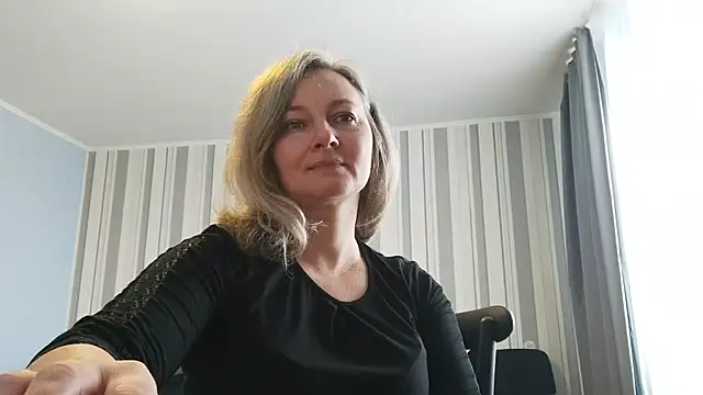 Snapshot of EdithManning chatting on 01-13-26, 01:16 EdithManning online show from 01-13-26, 01:16