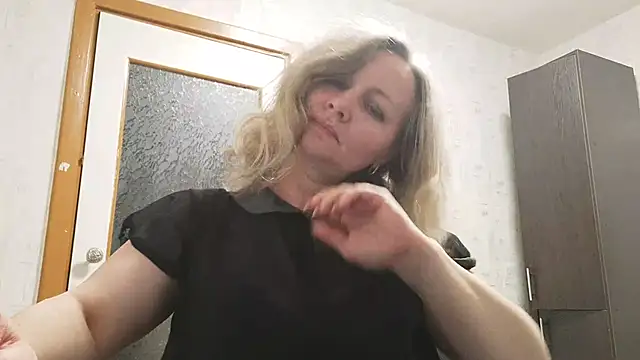 EdithManning online show from 05-21-26, 06:04