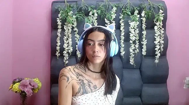 Snapshot of Miaa_Thopmson chatting on 03-04-25, 07:22 Miaa Thopmson online show from 03-04-25, 07:22
