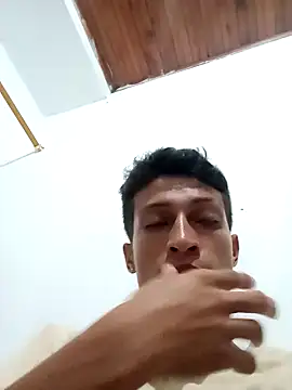 wolf james123 online show from 01-07-25, 03:57