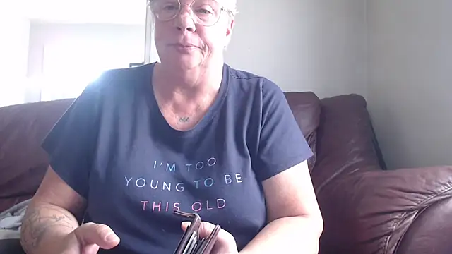 canadiancougar1965 online show from 10-21-25, 01:23