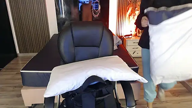 Sam mansson66 online show from 03-27-26, 01:11