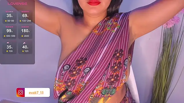 Snapshot of shara_queen1 chatting on 02-03-25, 12:36 shara queen1 online show from 02-03-25, 12:36