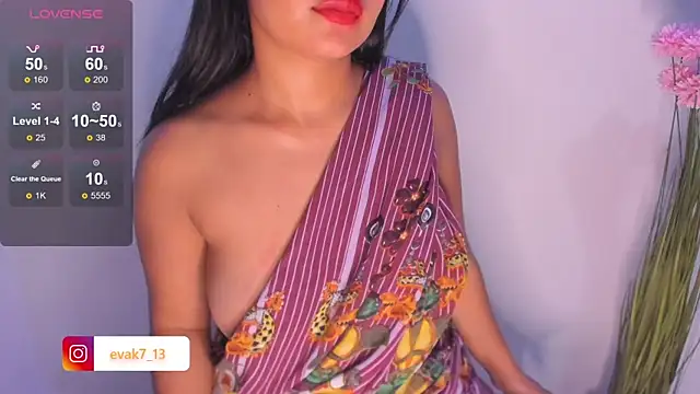 Snapshot of shara_queen1 chatting on 03-18-25, 06:36 shara queen1 online show from 03-18-25, 06:36