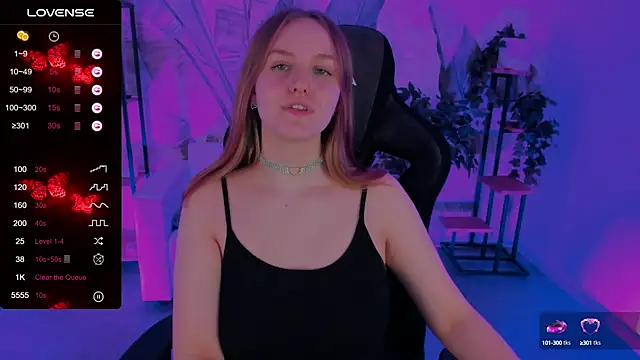 Snapshot of KellyPoter chatting on 02-14-25, 02:12 KellyPoter online show from 02-14-25, 02:12