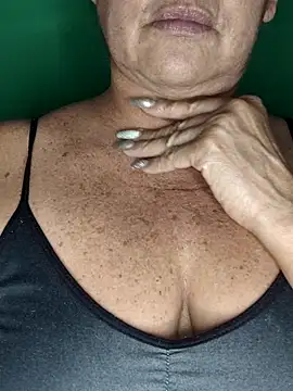 Kasandra Ho online show from 10-17-25, 01:42