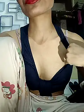 Snapshot of hotmayra12 chatting on 02-11-25, 11:43 hotmayra12 online show from 02-11-25, 11:43