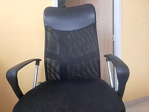 Snapshot of dragon1006 chatting on 02-04-25, 06:17 dragon1006 online show from 02-04-25, 06:17