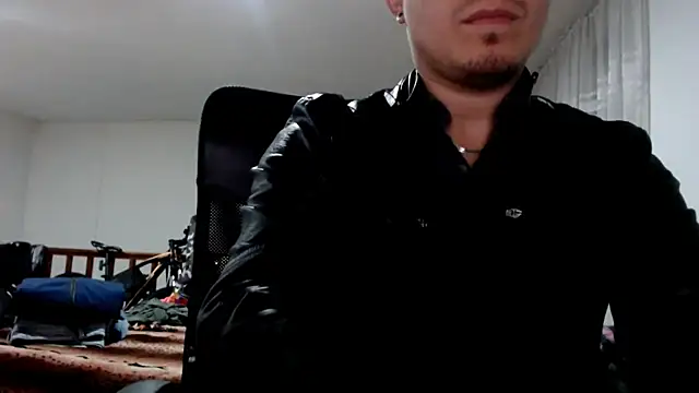 Snapshot of dragon1006 chatting on 02-11-25, 01:20 dragon1006 online show from 02-11-25, 01:20