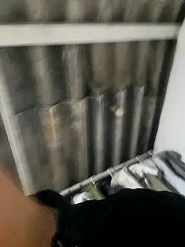 Snapshot of dragon1006 chatting on 03-04-25, 04:17 dragon1006 online show from 03-04-25, 04:17