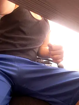 Snapshot of dragon1006 chatting on 03-05-25, 04:13 dragon1006 online show from 03-05-25, 04:13