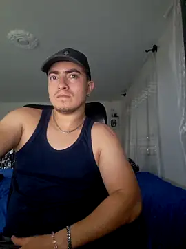 Snapshot of dragon1006 chatting on 03-23-25, 01:42 dragon1006 online show from 03-23-25, 01:42