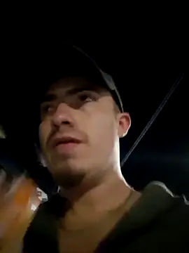 Snapshot of dragon1006 chatting on 10-15-25, 02:01 dragon1006 online show from 10-15-25, 02:01