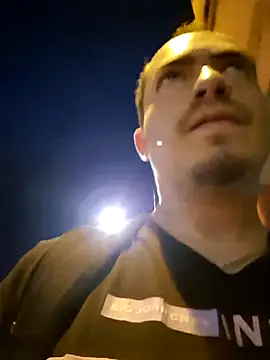 Snapshot of dragon1006 chatting on 10-15-25, 11:16 dragon1006 online show from 10-15-25, 11:16