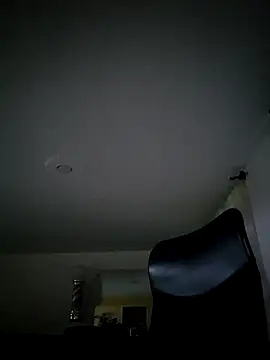 Snapshot of dragon1006 chatting on 12-05-25, 03:04 dragon1006 online show from 12-05-25, 03:04