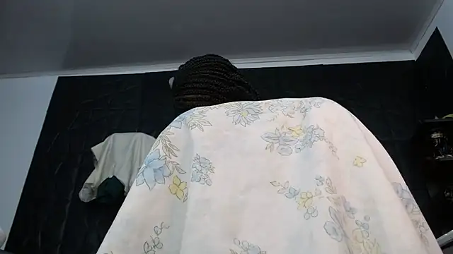 Hanna Fox 69 online show from 10-18-25, 10:16