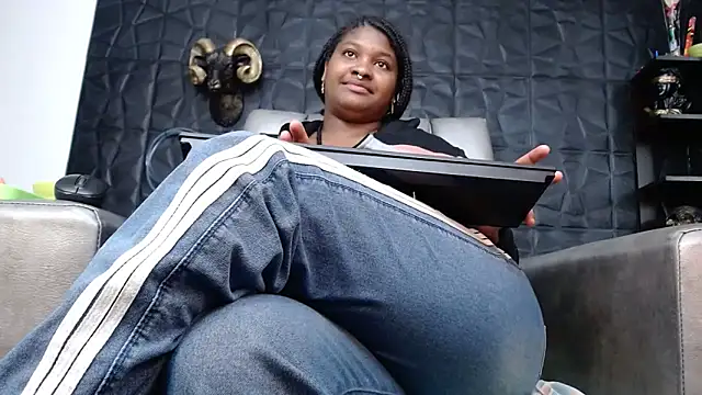 Snapshot of Hanna_Fox_69 chatting on 02-25-26, 08:46 Hanna Fox 69 online show from 02-25-26, 08:46