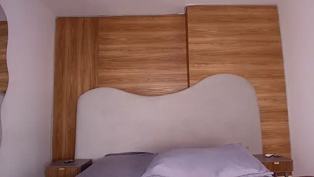mia stanfort online show from 06-01-26, 07:15