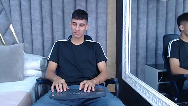 JakeMoxley online show from 02-13-25, 02:31