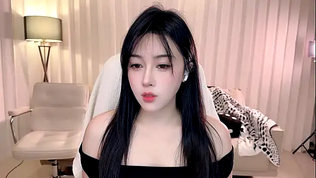 Snapshot of K-moumou chatting on 10-02-25, 03:30 K-moumou online show from 10-02-25, 03:30