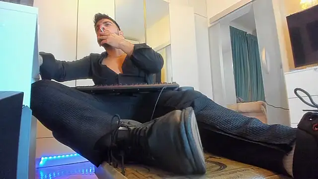 welcometo hell online show from 10-18-25, 01:45