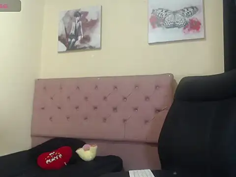 Angiee Ts online show from 09-20-25, 12:28