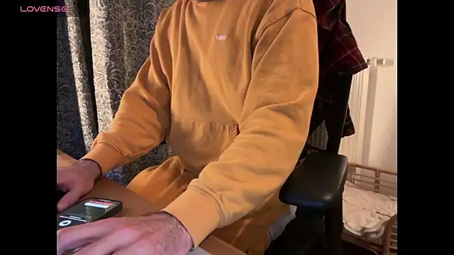 FrenchCamDog online show from 01-09-25, 11:24